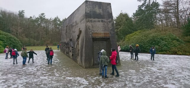 6.4 besucht die Gedenkstätte Bittermark